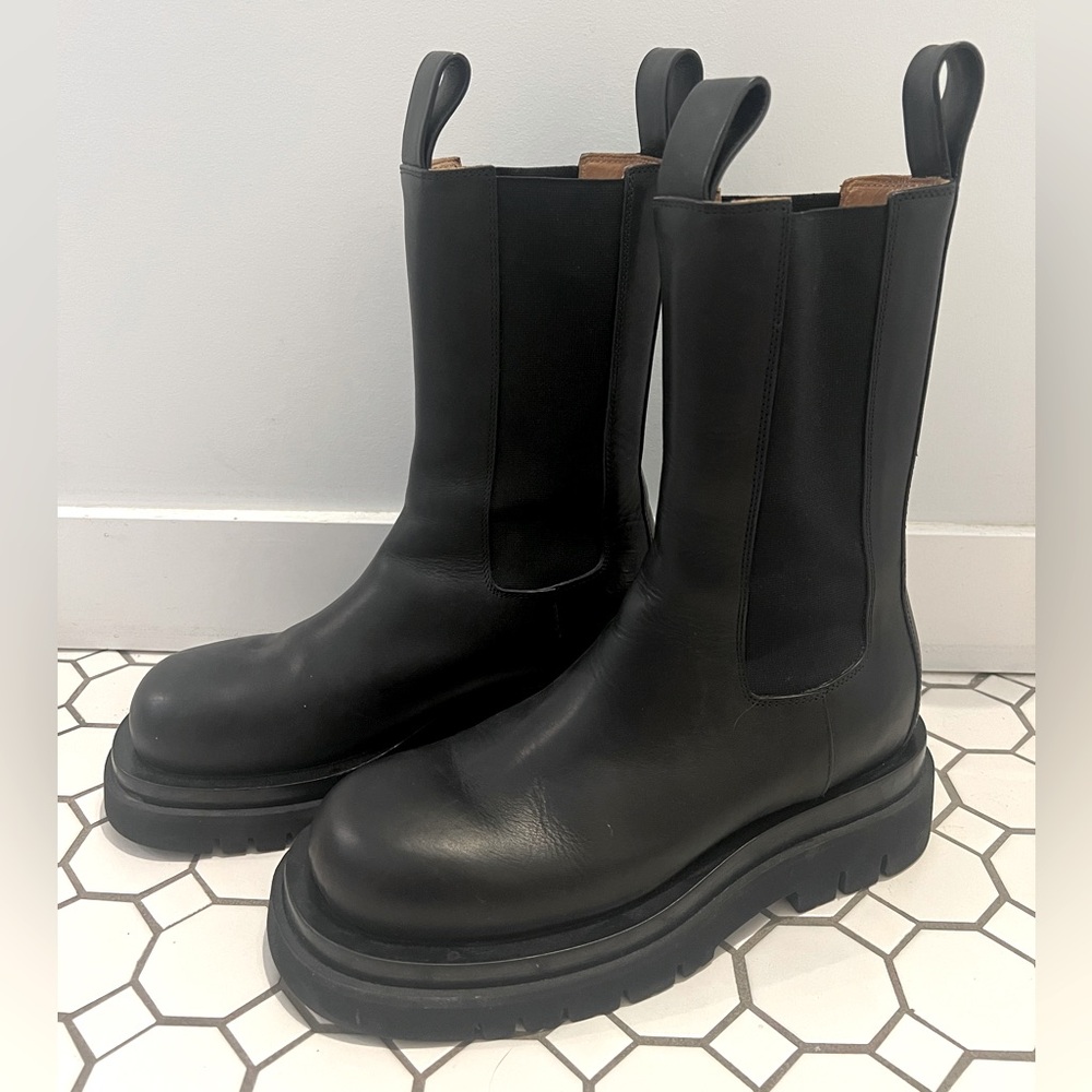 Bottega Veneta Lug Sole Chelsea Boot - Picture 8 of 12
